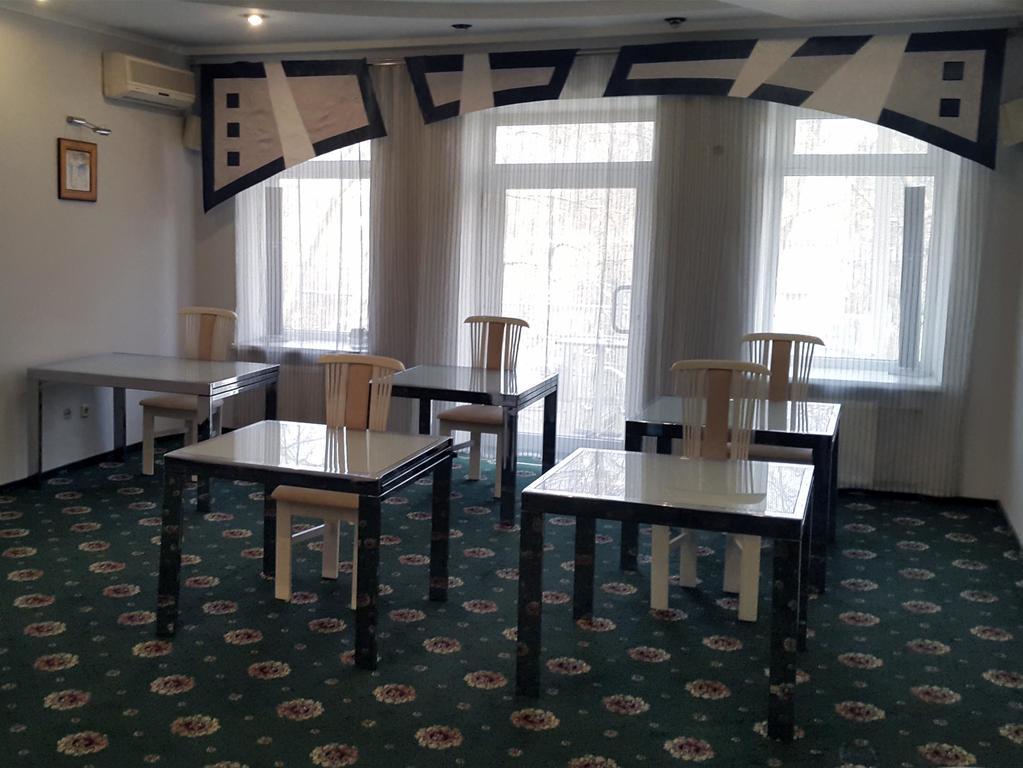 Marrion Hotel Odessa Esterno foto